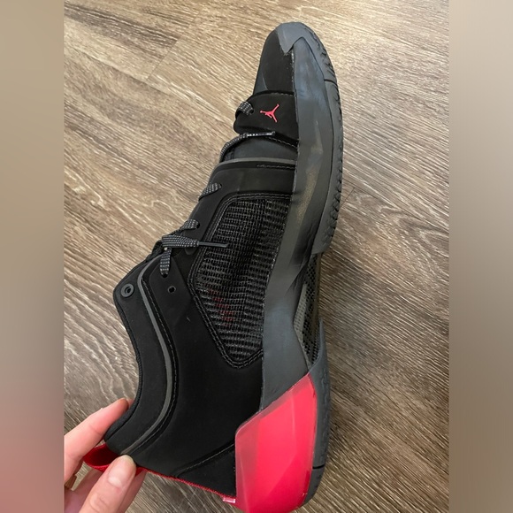 Men's Jordan Brand Black Air Jordan XXXVII Low Shoes - Picture 5 of 7